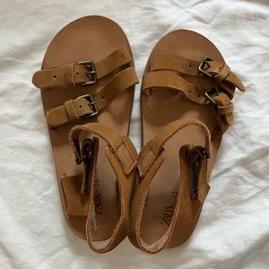 Beautiful leather ZARA toddler girl sandals EU size 25